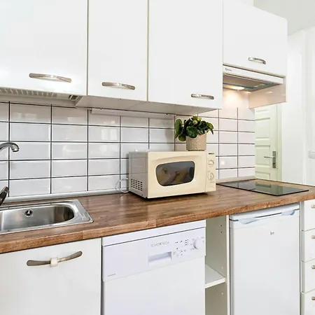 Apartment Cosy In 40 M² Close To The *
