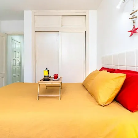 Apartment Cosy In 40 M² Close To The *