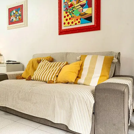 Apartment Cosy In 40 M² Close To The