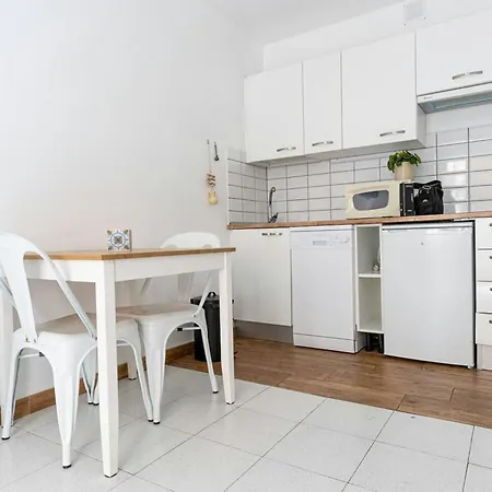 Cosy In - 40 M² - Close To The Appartement *